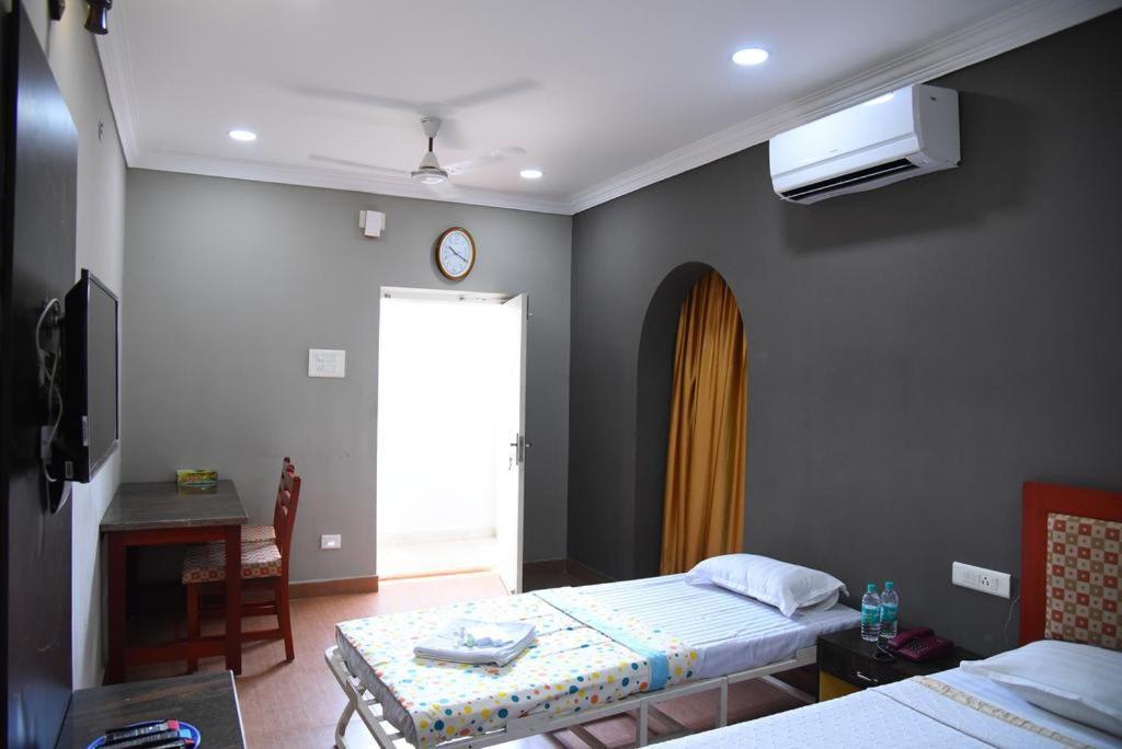 Hotel King Park Pondicherry Esterno foto