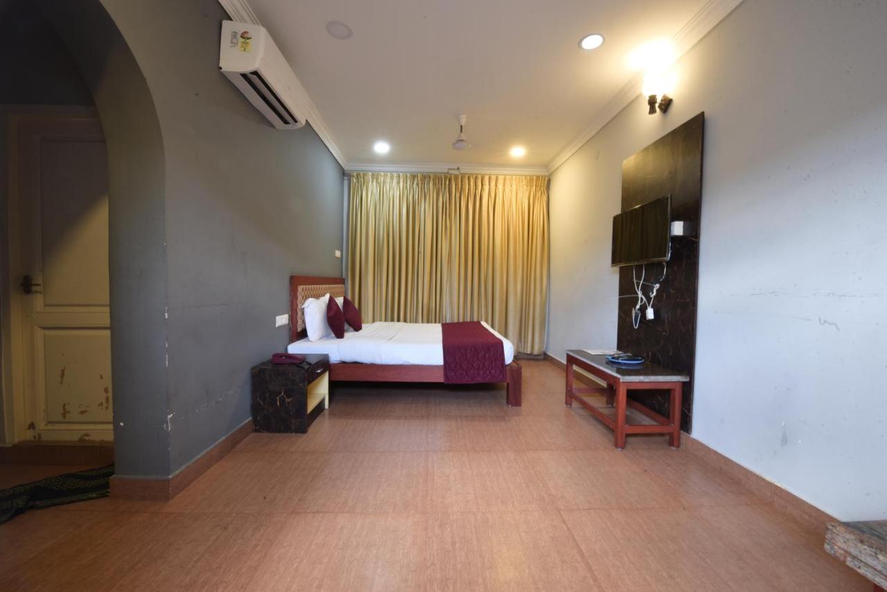 Hotel King Park Pondicherry Esterno foto