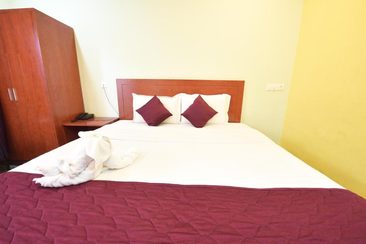 Hotel King Park Pondicherry Esterno foto
