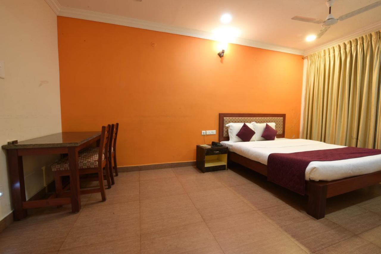 Hotel King Park Pondicherry Esterno foto