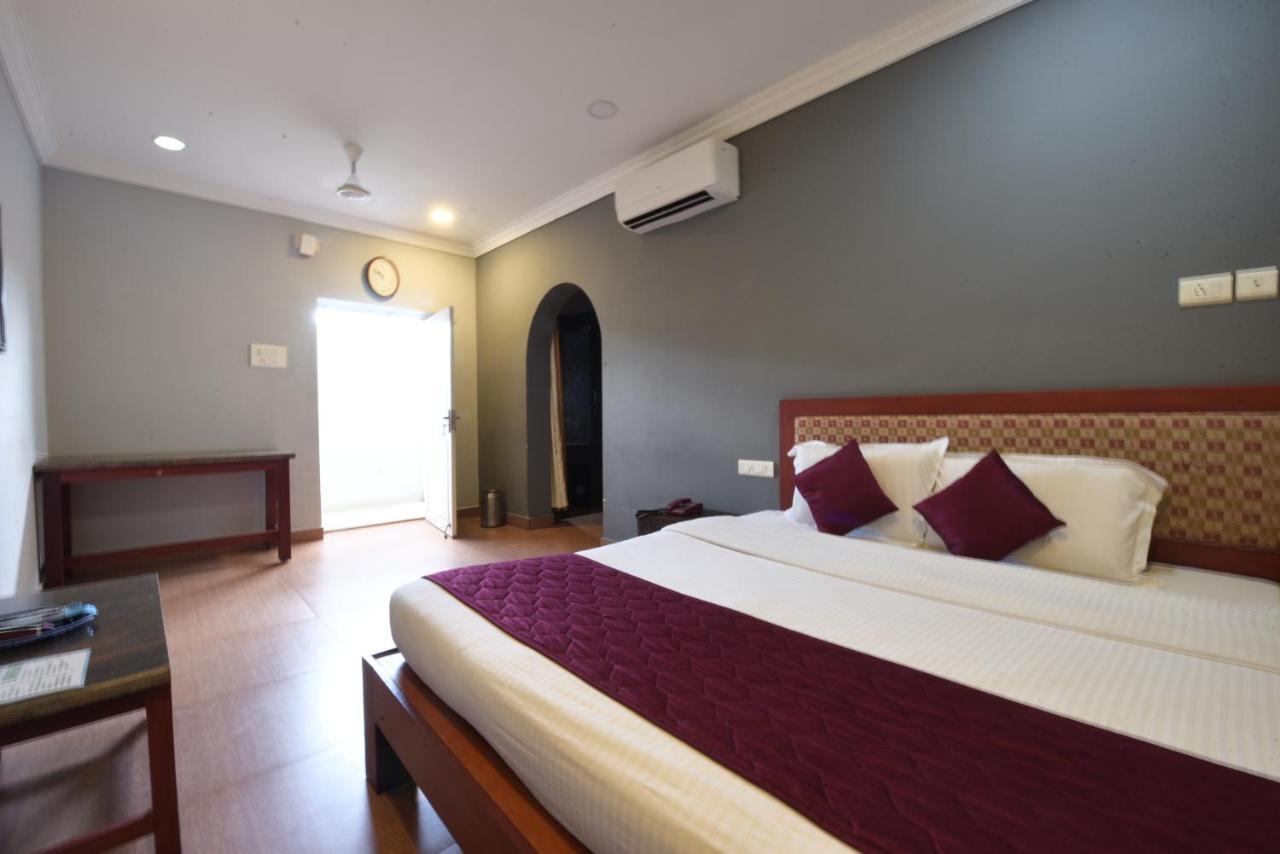 Hotel King Park Pondicherry Esterno foto